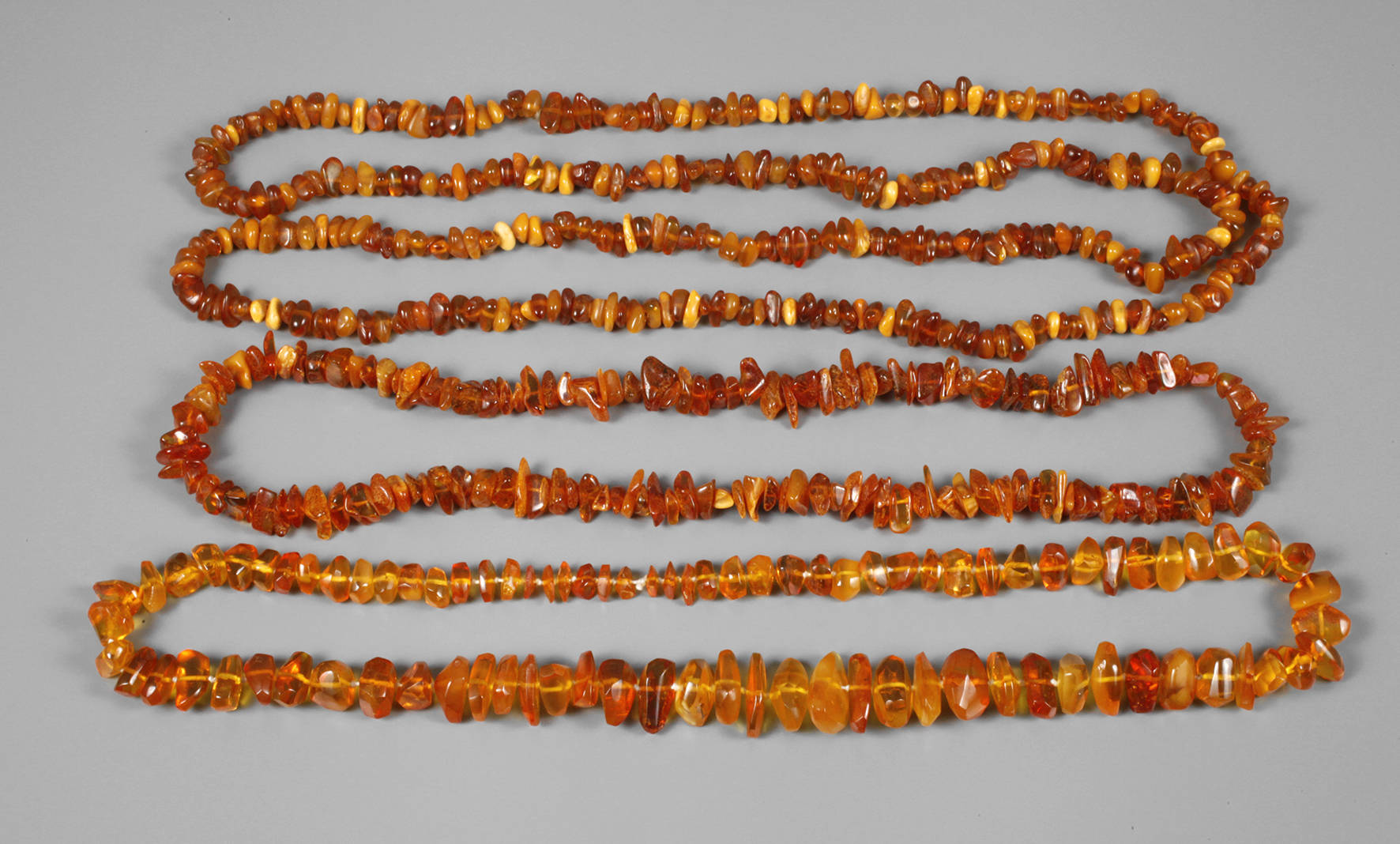 Drei Ketten Bernstein