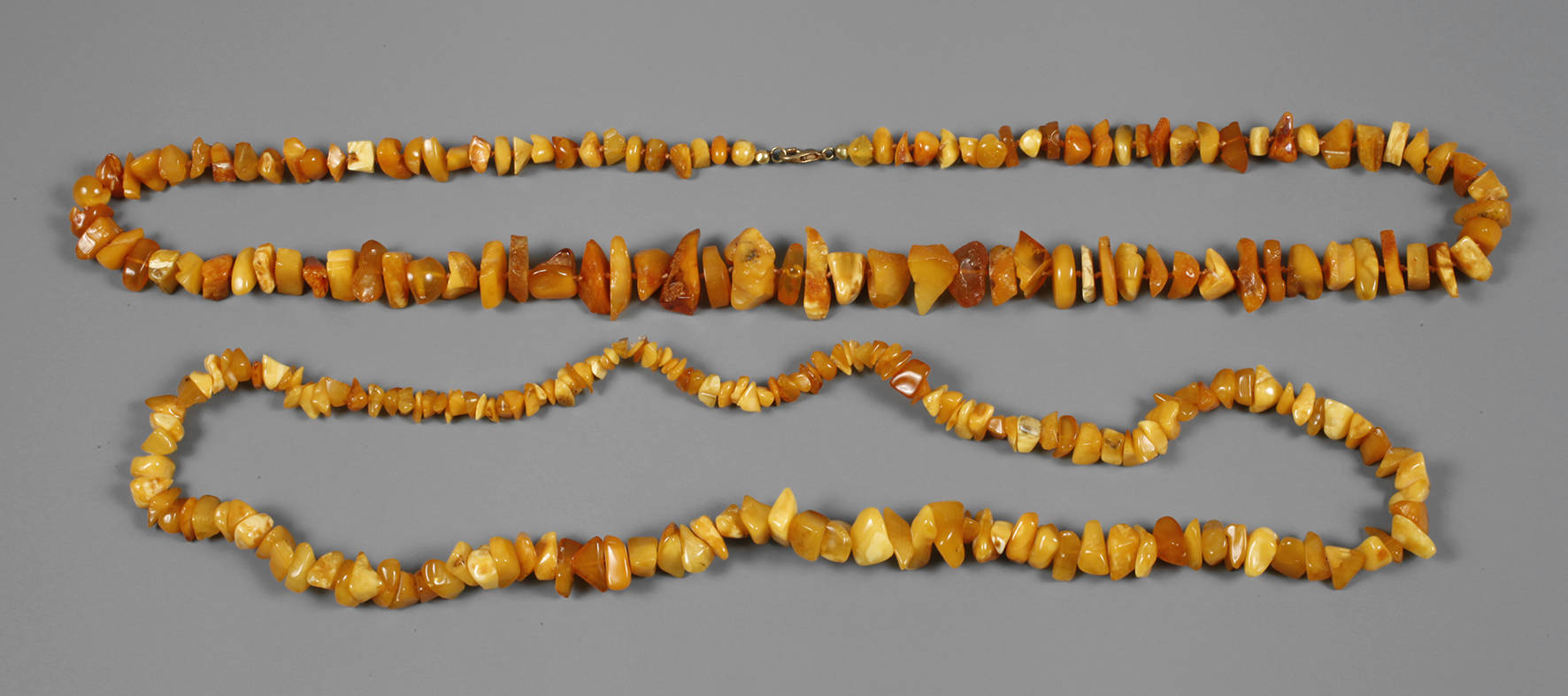 Zwei Bernsteinketten