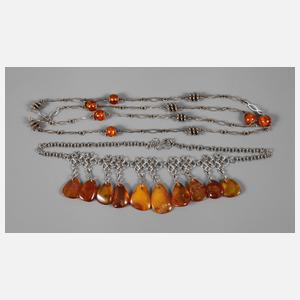 Zwei Ketten mit Bernsteinen