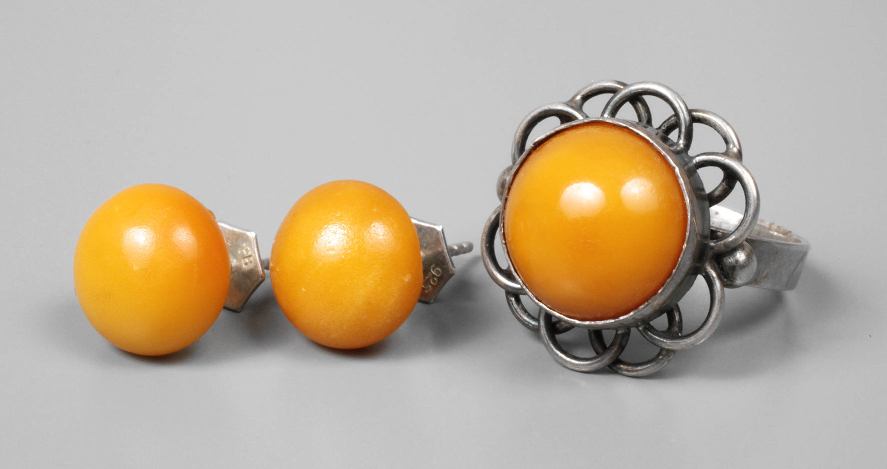 Ring und Ohrstecker Bernstein