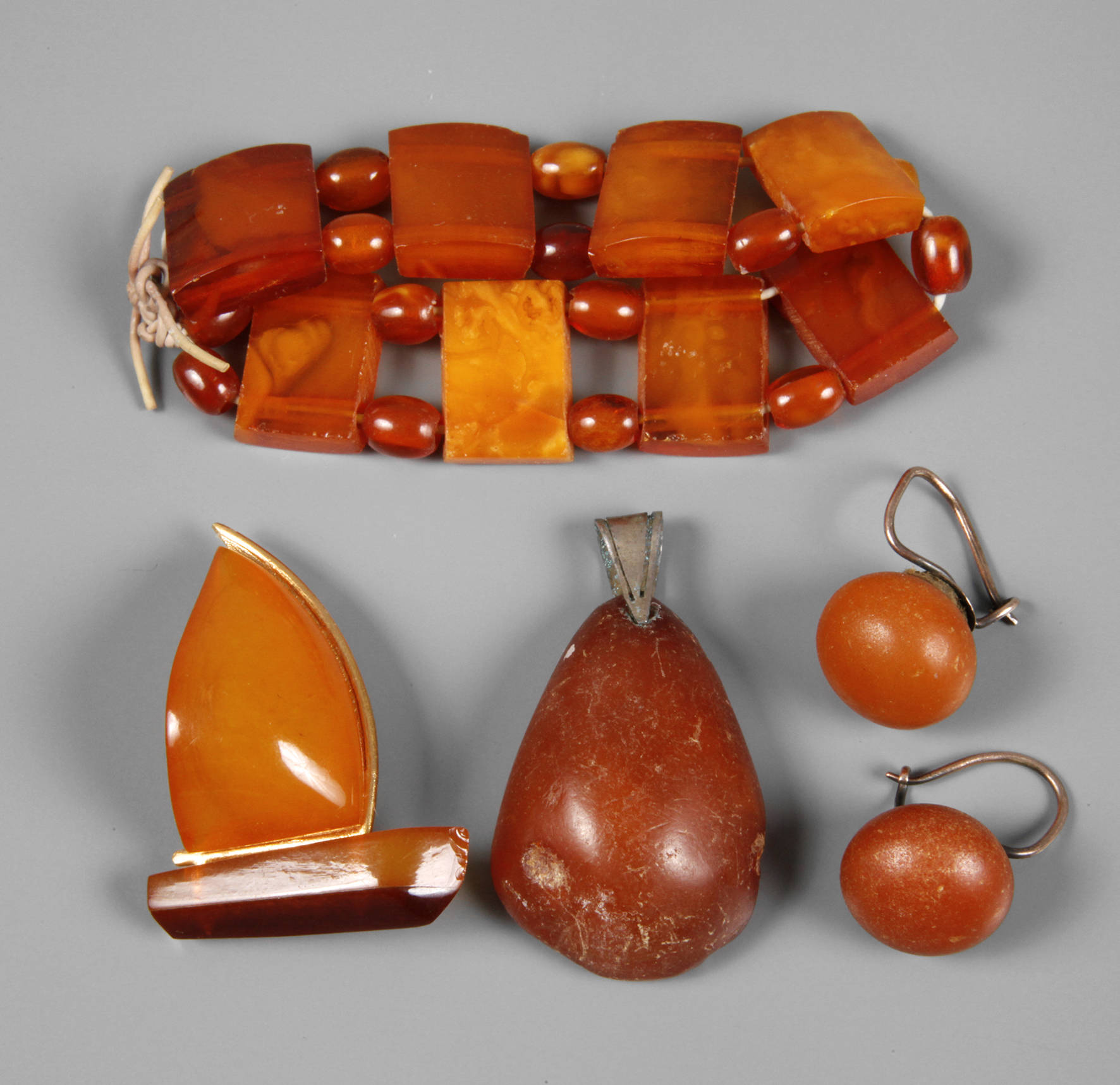 Konvolut Bernsteinschmuck