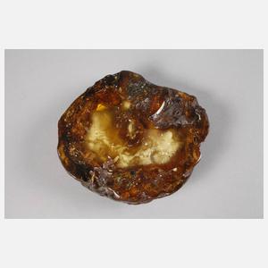 Geschliffener Bernstein von 186 g