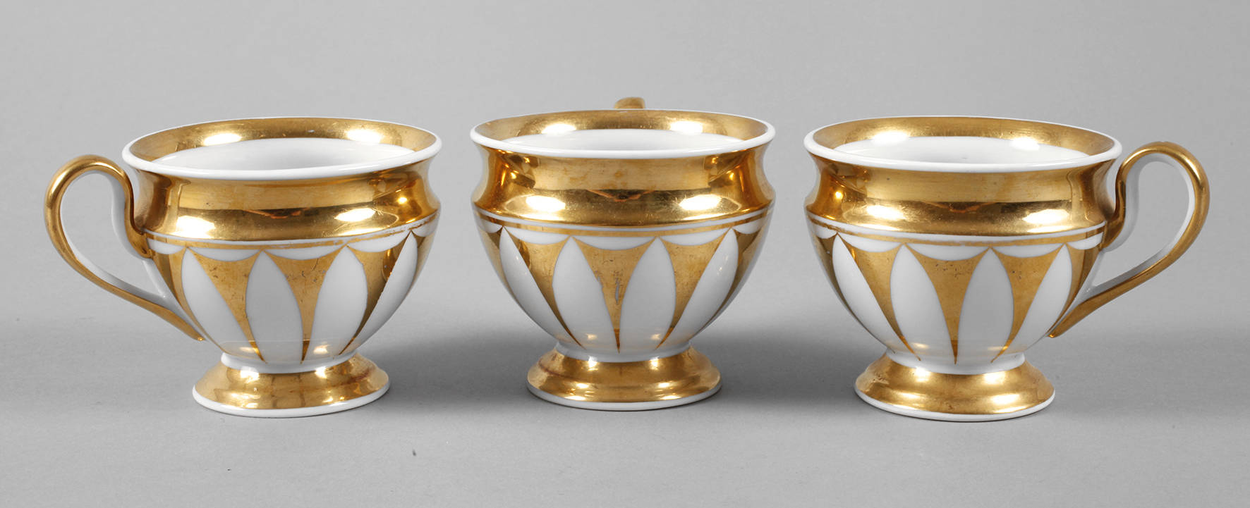 KPM Berlin drei Biedermeiertassen
