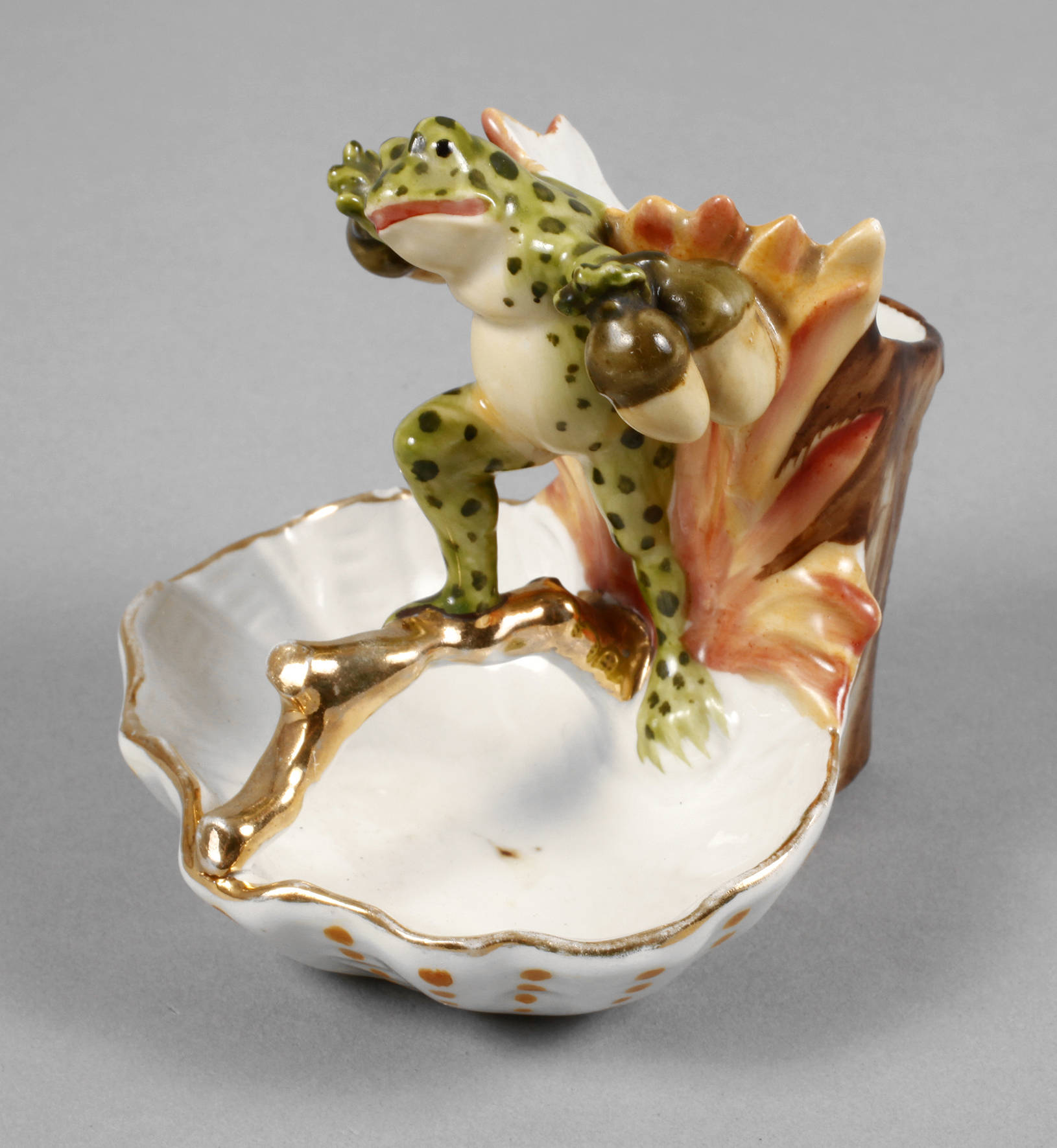 Elbogen Streichholzhalter mit Frosch