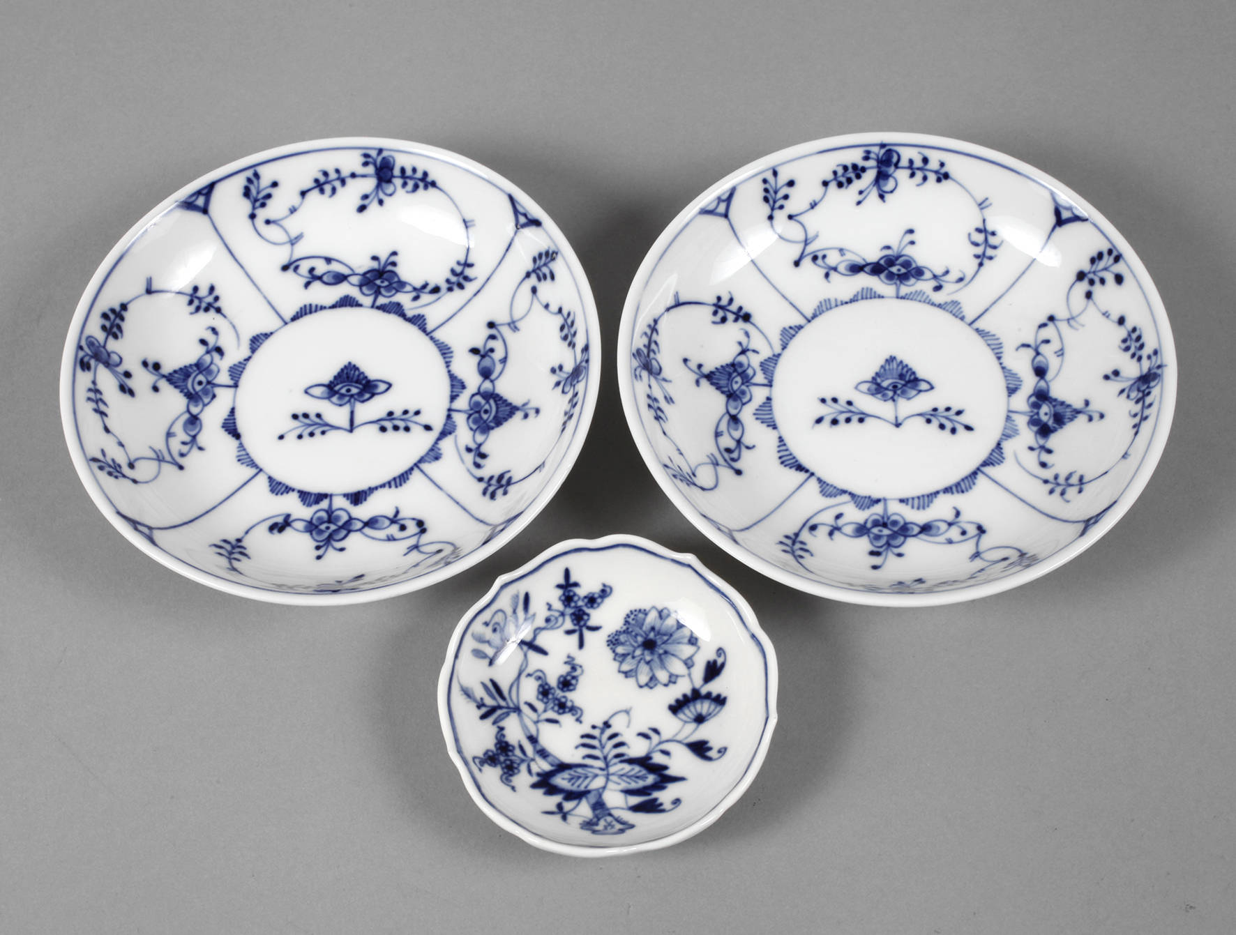 KPM Berlin/Meissen drei Teile Blaumalerei