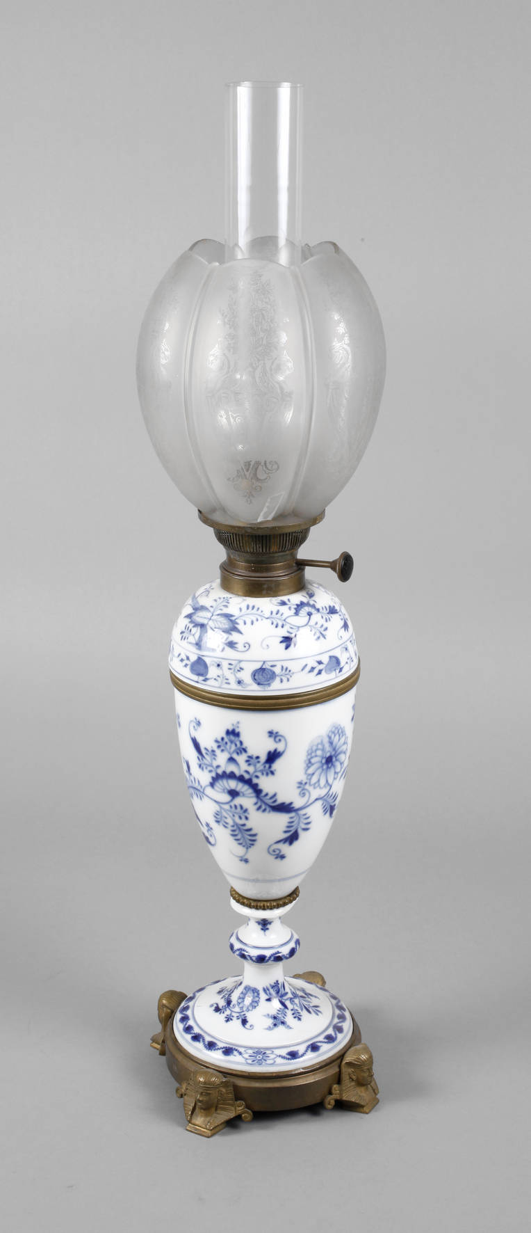 Meissen Petroleumlampe Zwiebelmuster