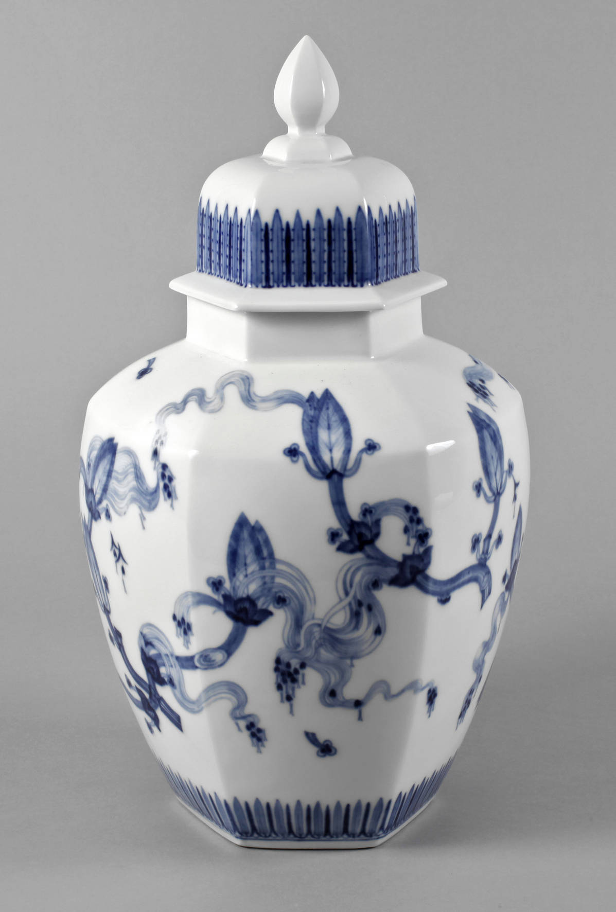 Meissen Deckelvase