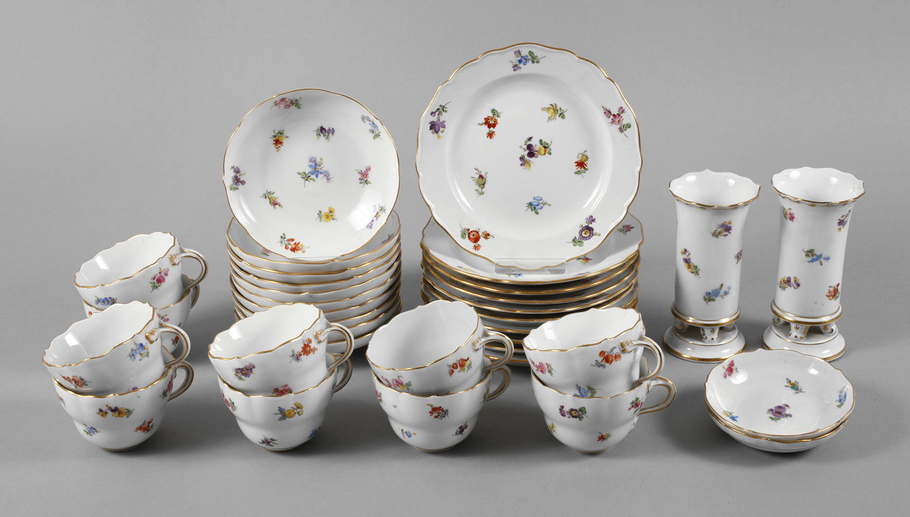 Meissen Restservice Streublümchen