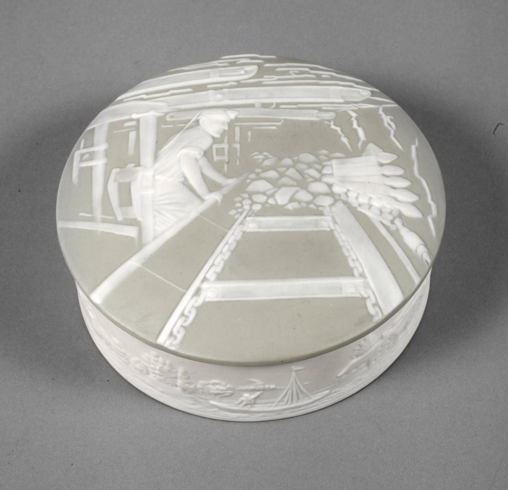 Nymphenburg Deckeldose Bergbau