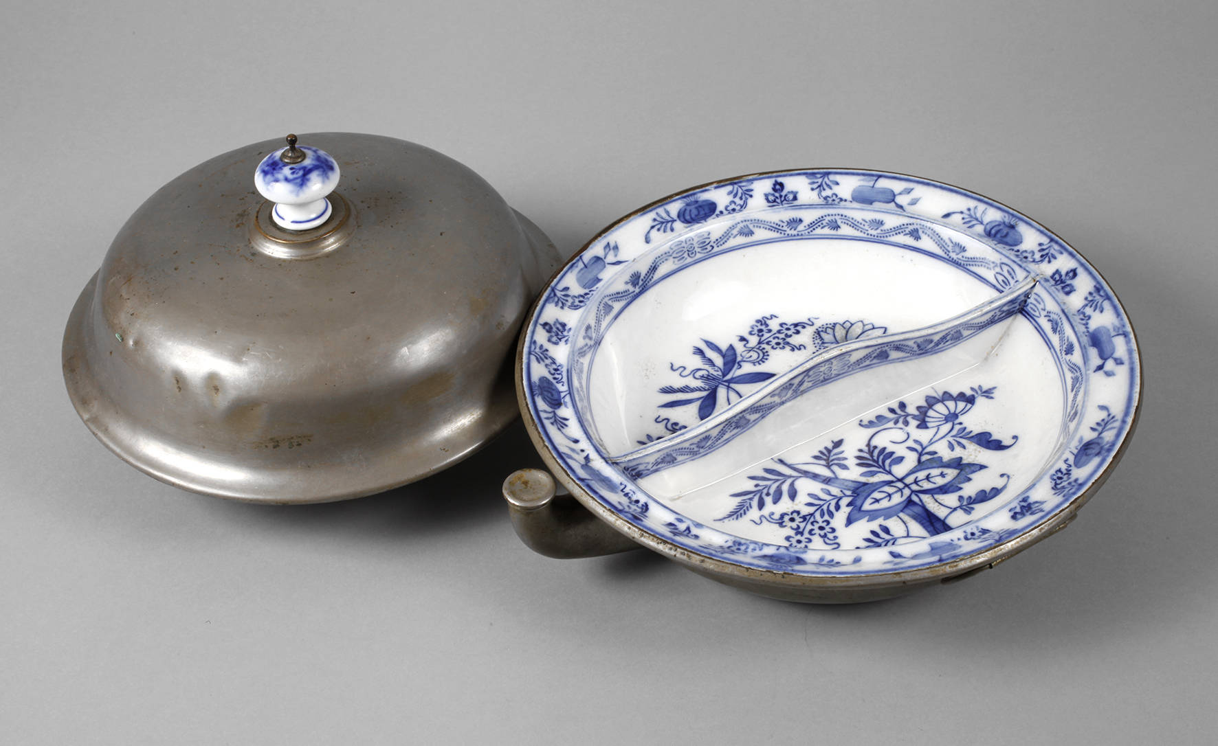 Warmhalteteller Zwiebelmuster