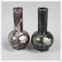 Zwei Miniaturvasen mit Silberauflage111