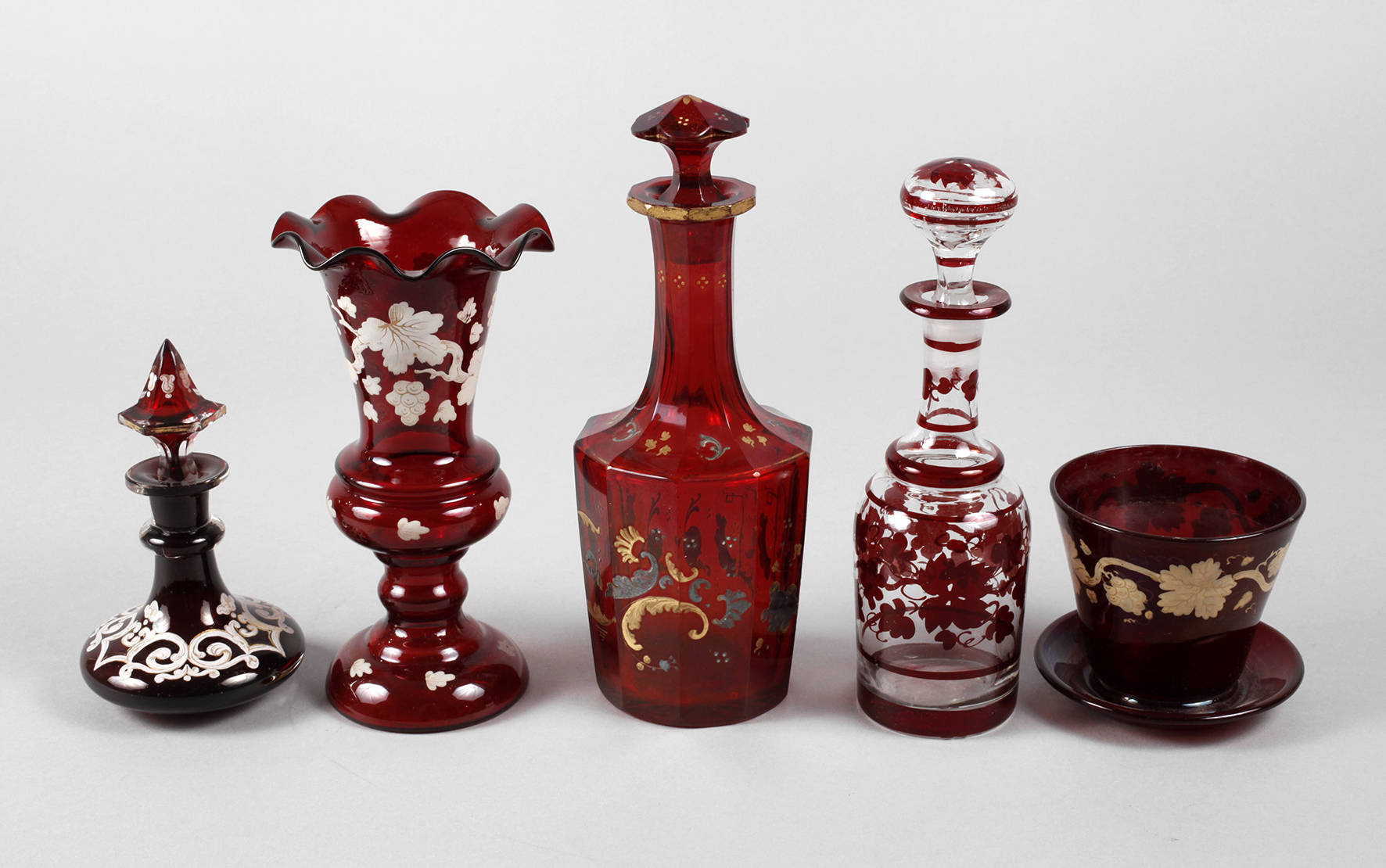 Konvolut Rubin- und rubiniertes Glas