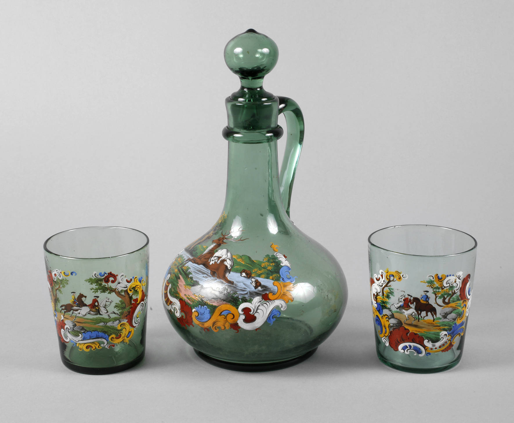 Karaffe und zwei Becher Historismus