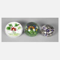Drei Paperweights111