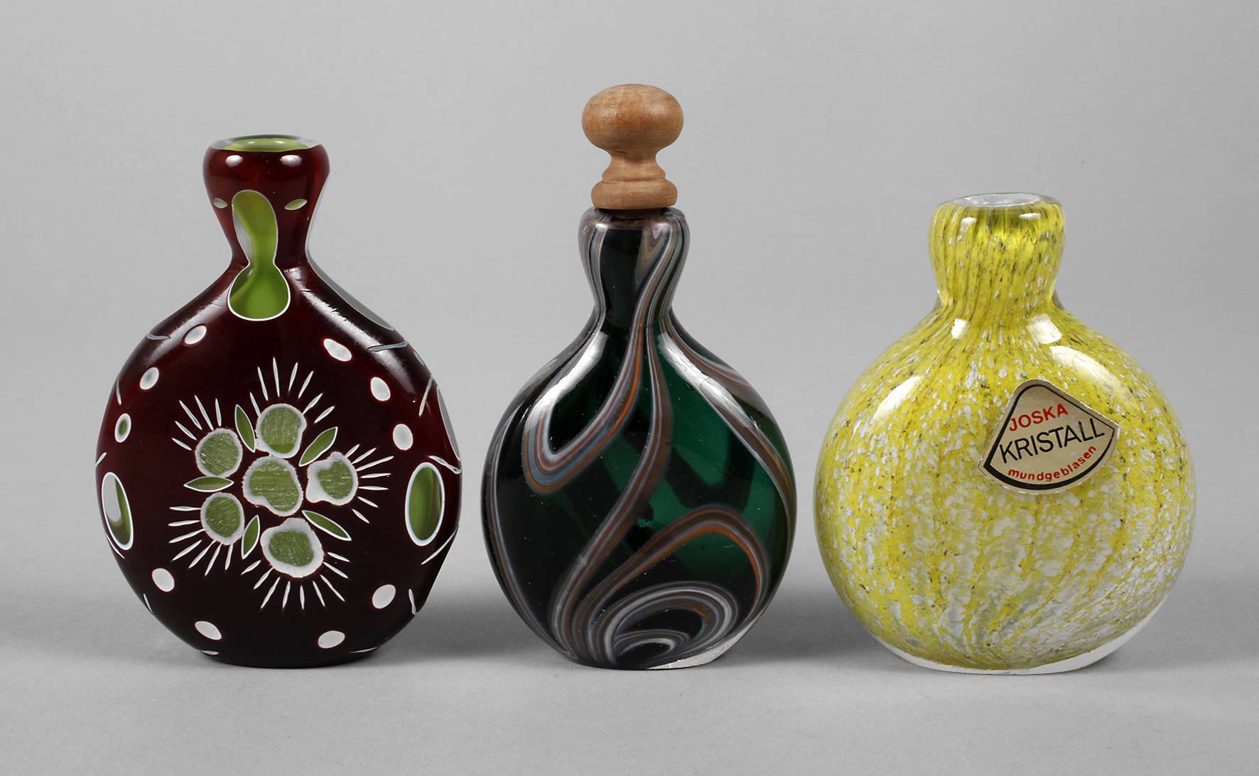 Drei Snuffbottles