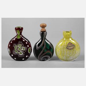 Drei Snuffbottles
