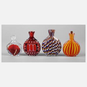 Vier Snuffbottles