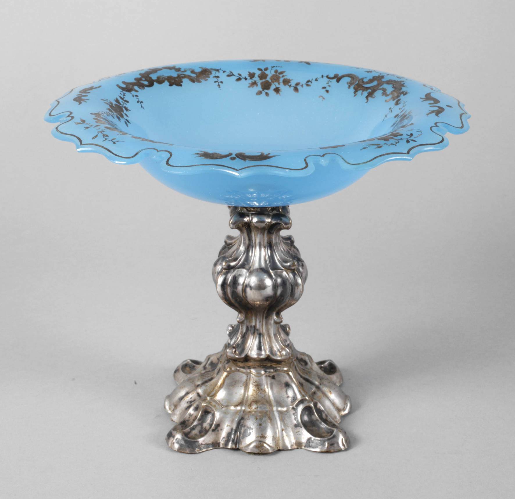 Tazza mit Silberfuß