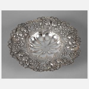 Silberschale mit Blütendekor