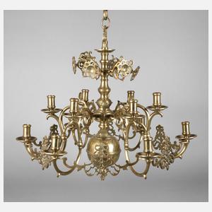 Großer Deckenleuchter