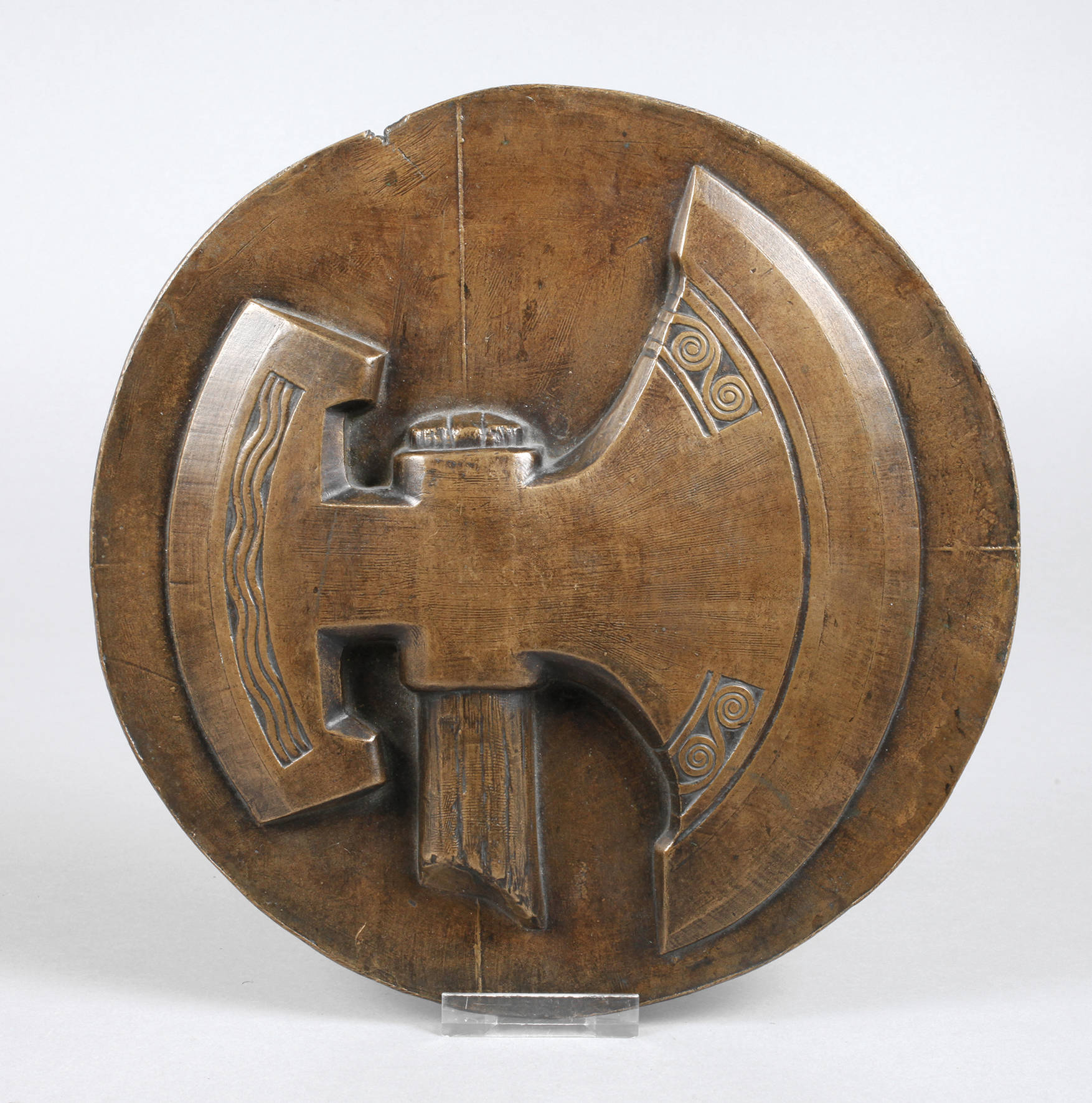 Bronzerelief Merowinger Axt