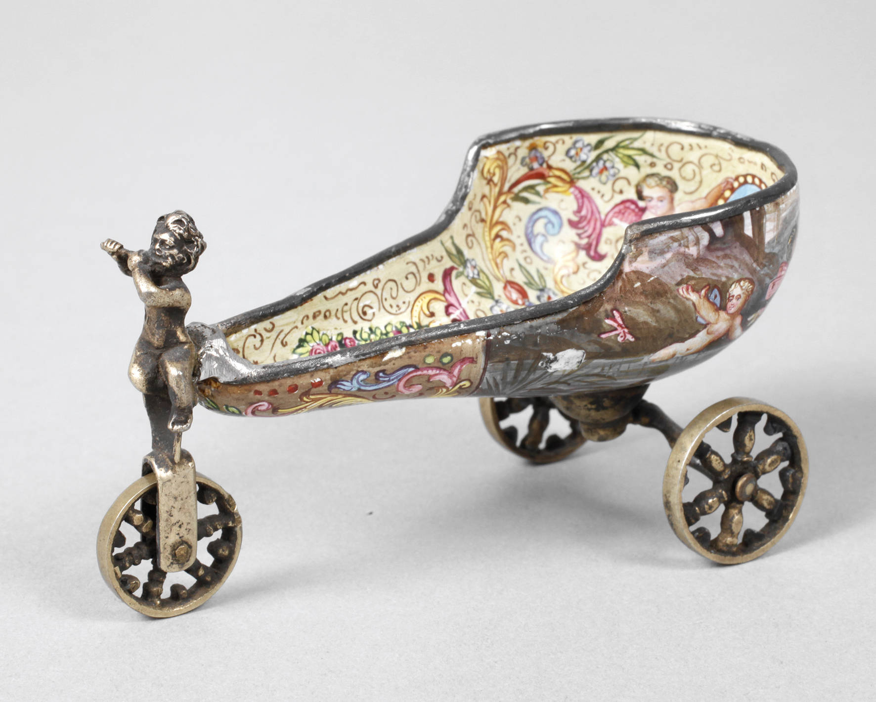 Feine Emaillekutsche