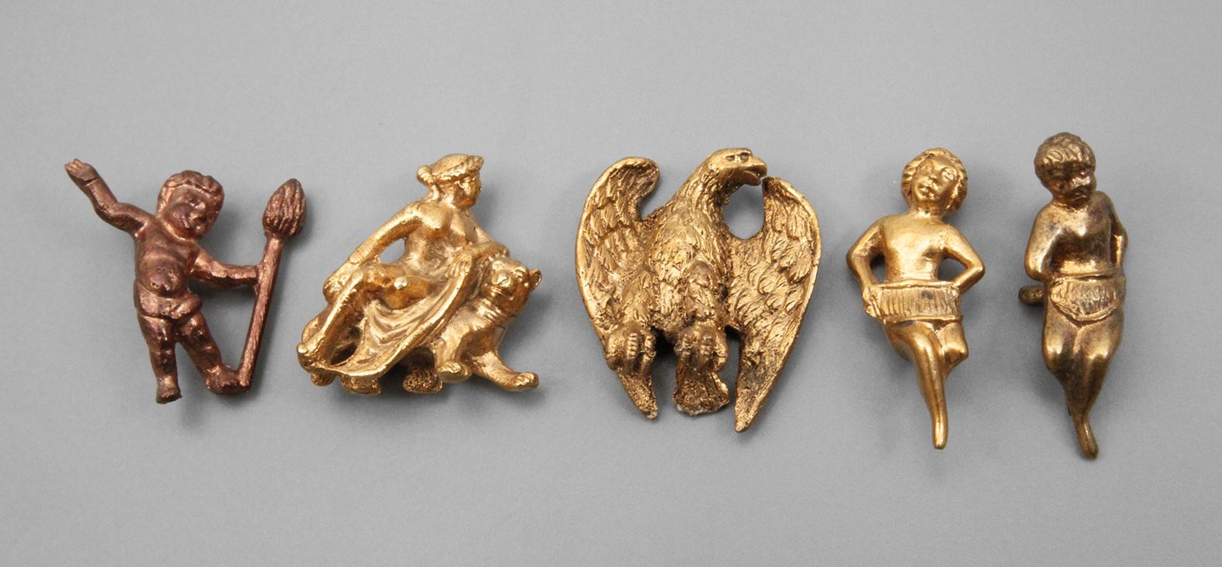 Fünf Miniaturbronzen