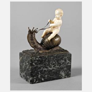 Schneckenreiter als Chryselephantin