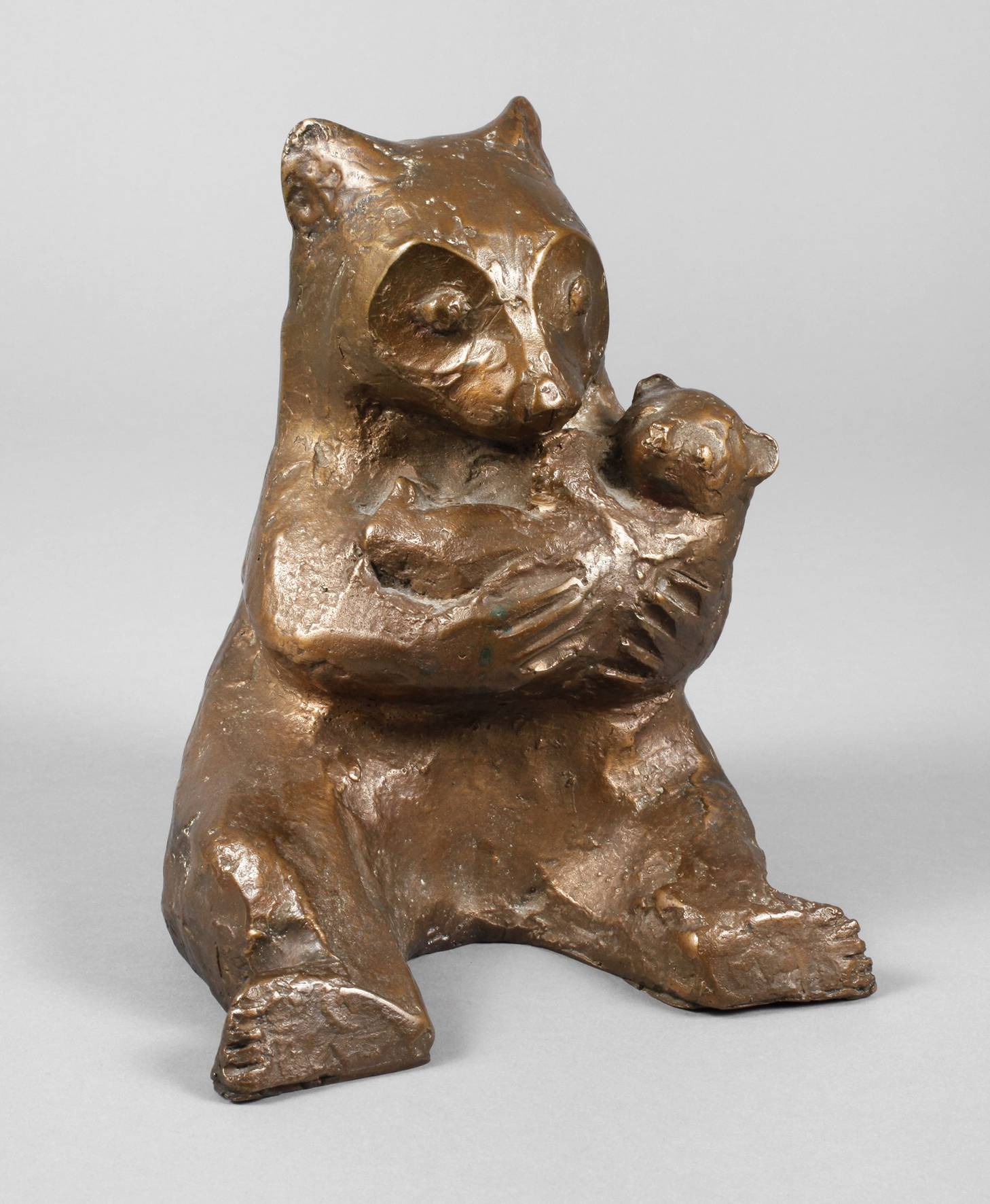 Bärenmutter mit Jungem