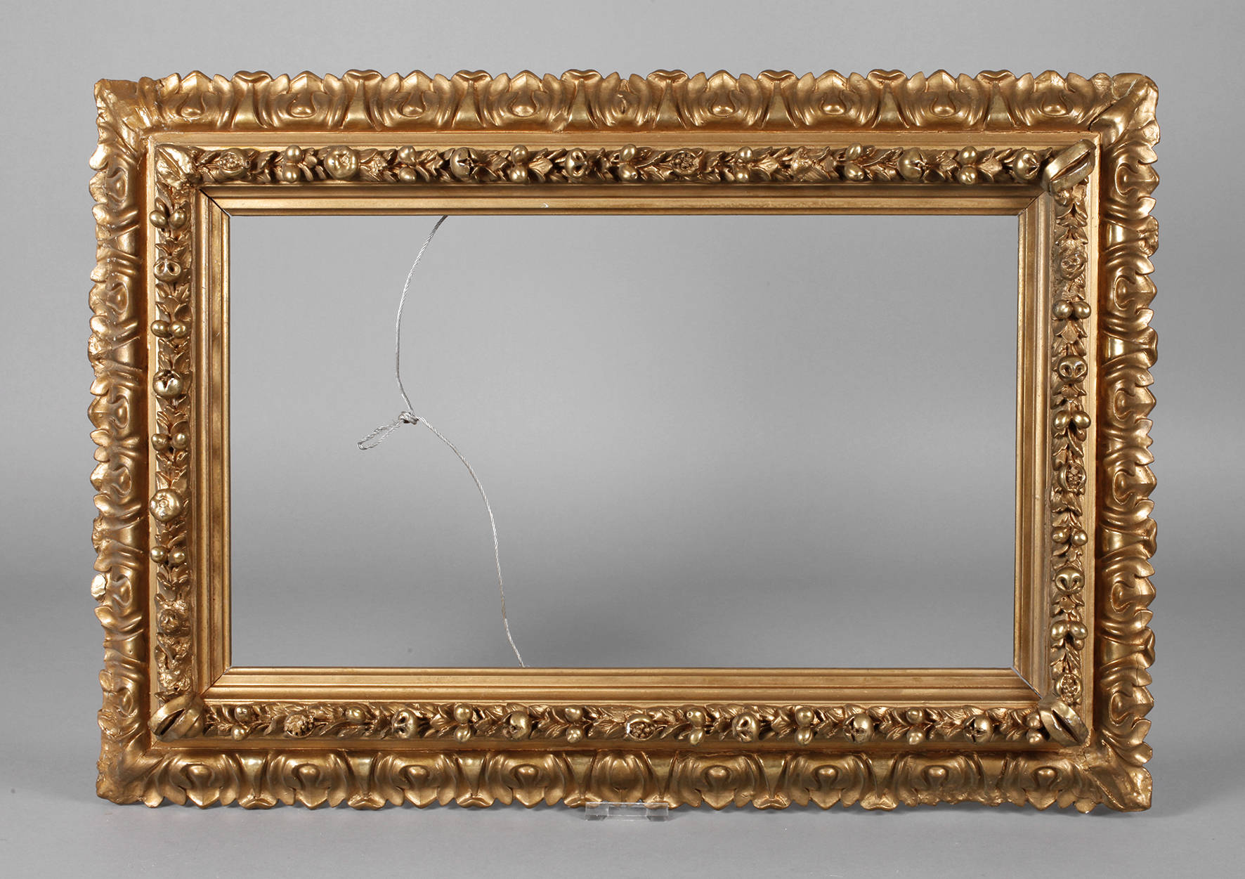 Prächtiger Goldstuckrahmen um 1870