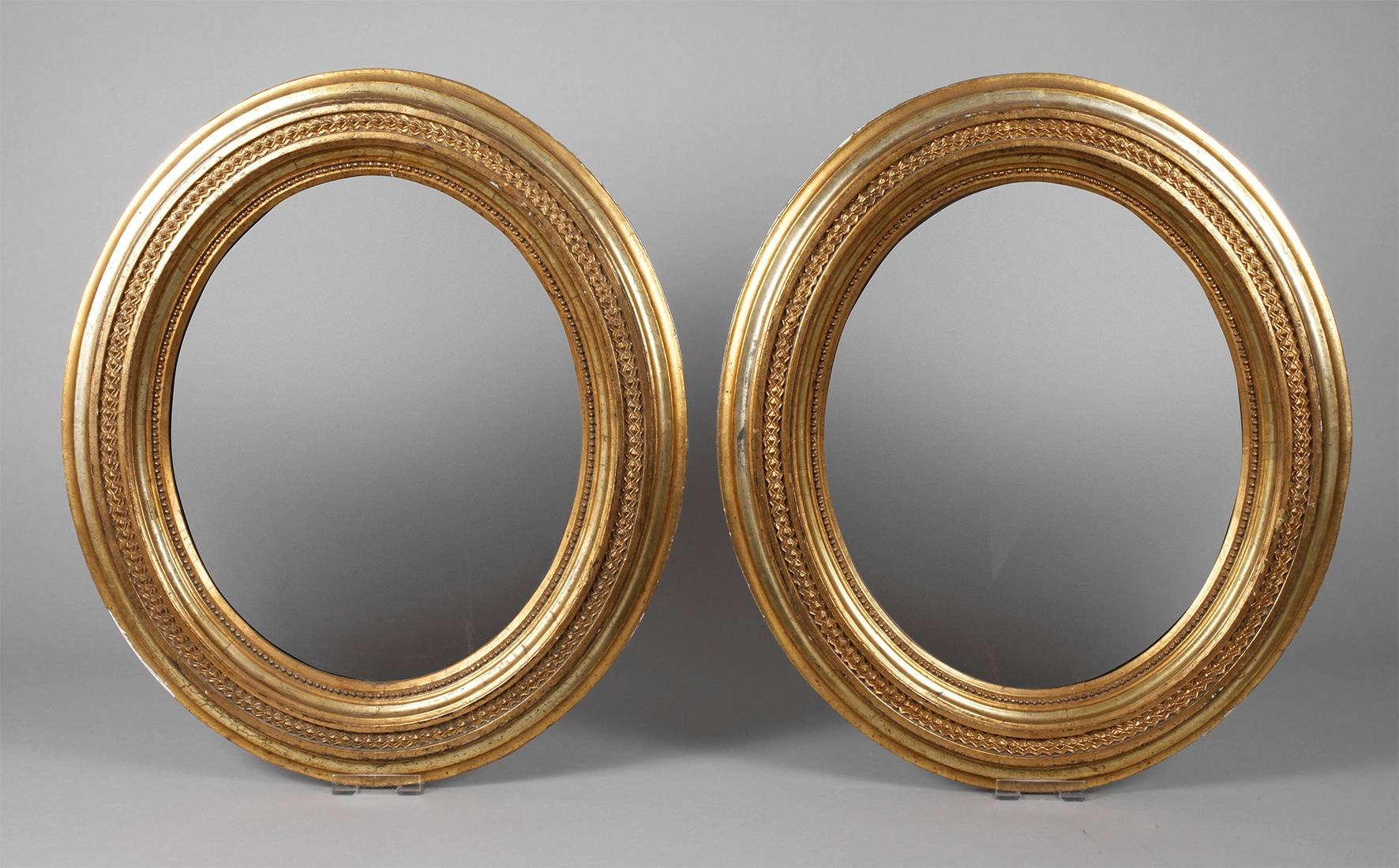 Zwei ovale Gründerzeitrahmen, Pendants um 1880