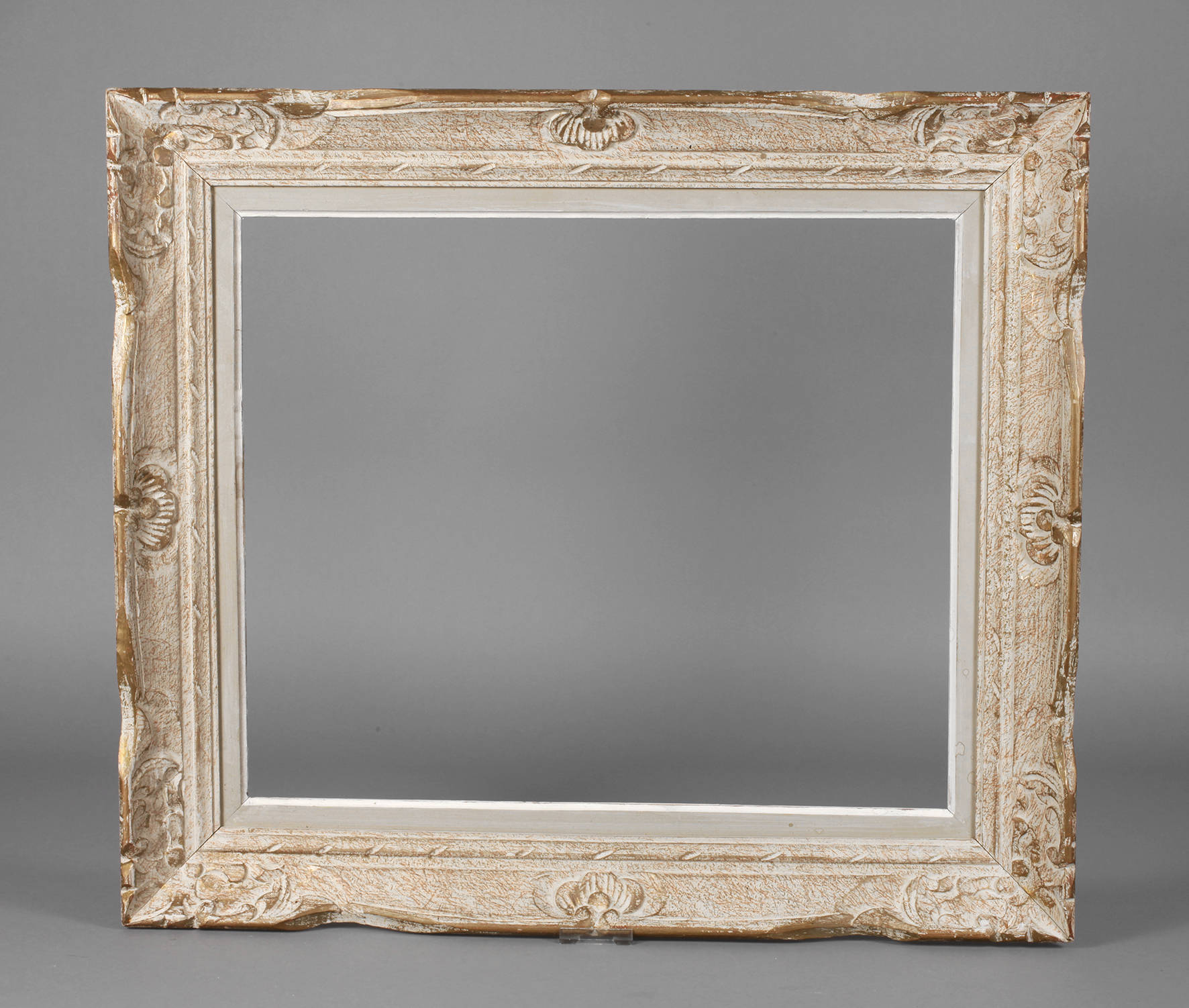 Beschnitzte Holzleiste