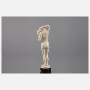 Kleine Elfenbeinschnitzerei