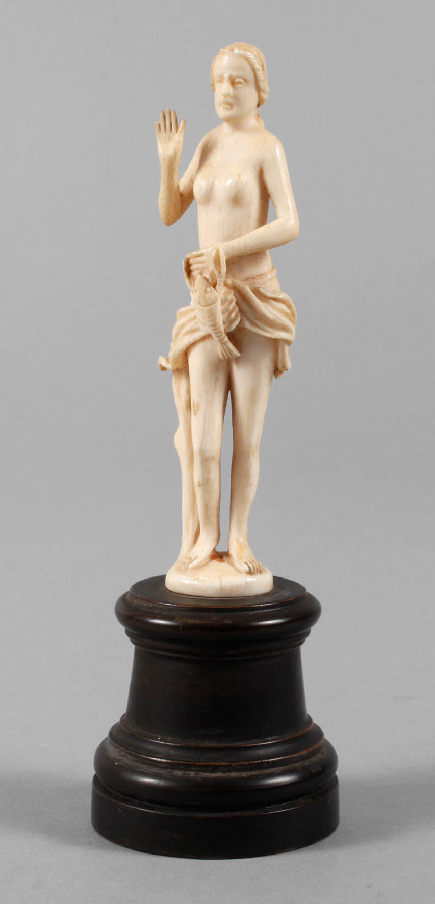 Kleine Elfenbeinschnitzerei