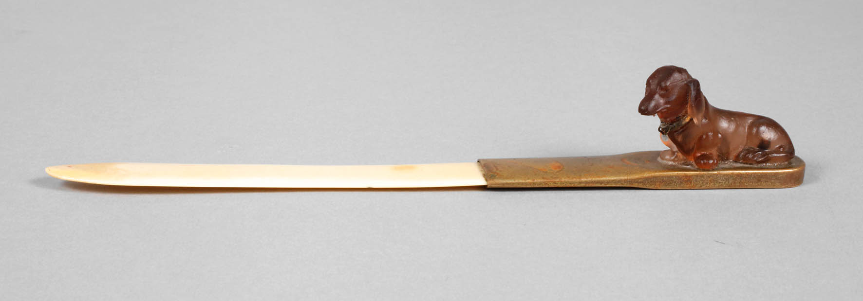 Figürlicher Brieföffner