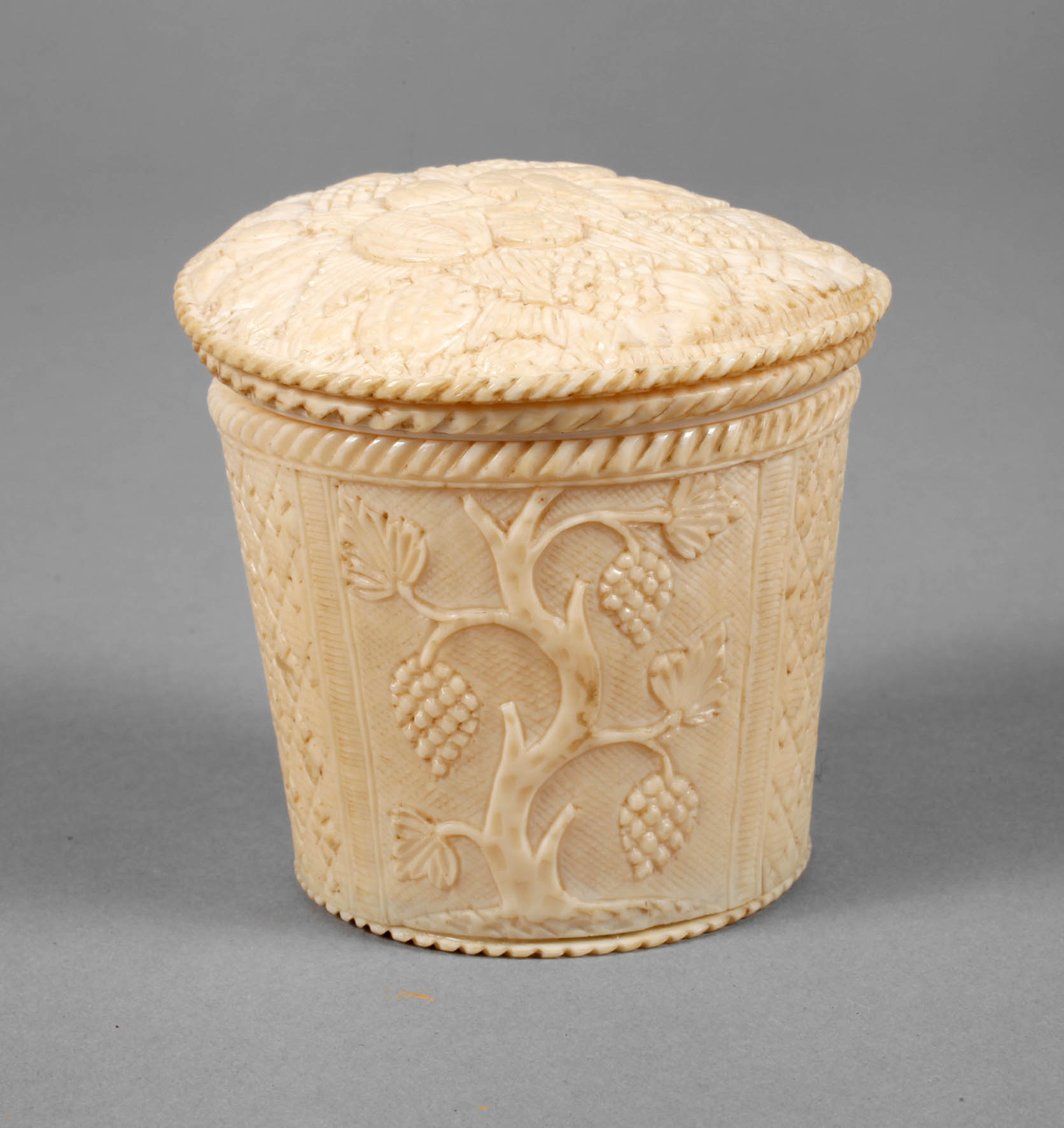 Elfenbeindose Barock