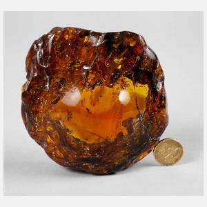 Geschliffener Bernstein von 186 g
