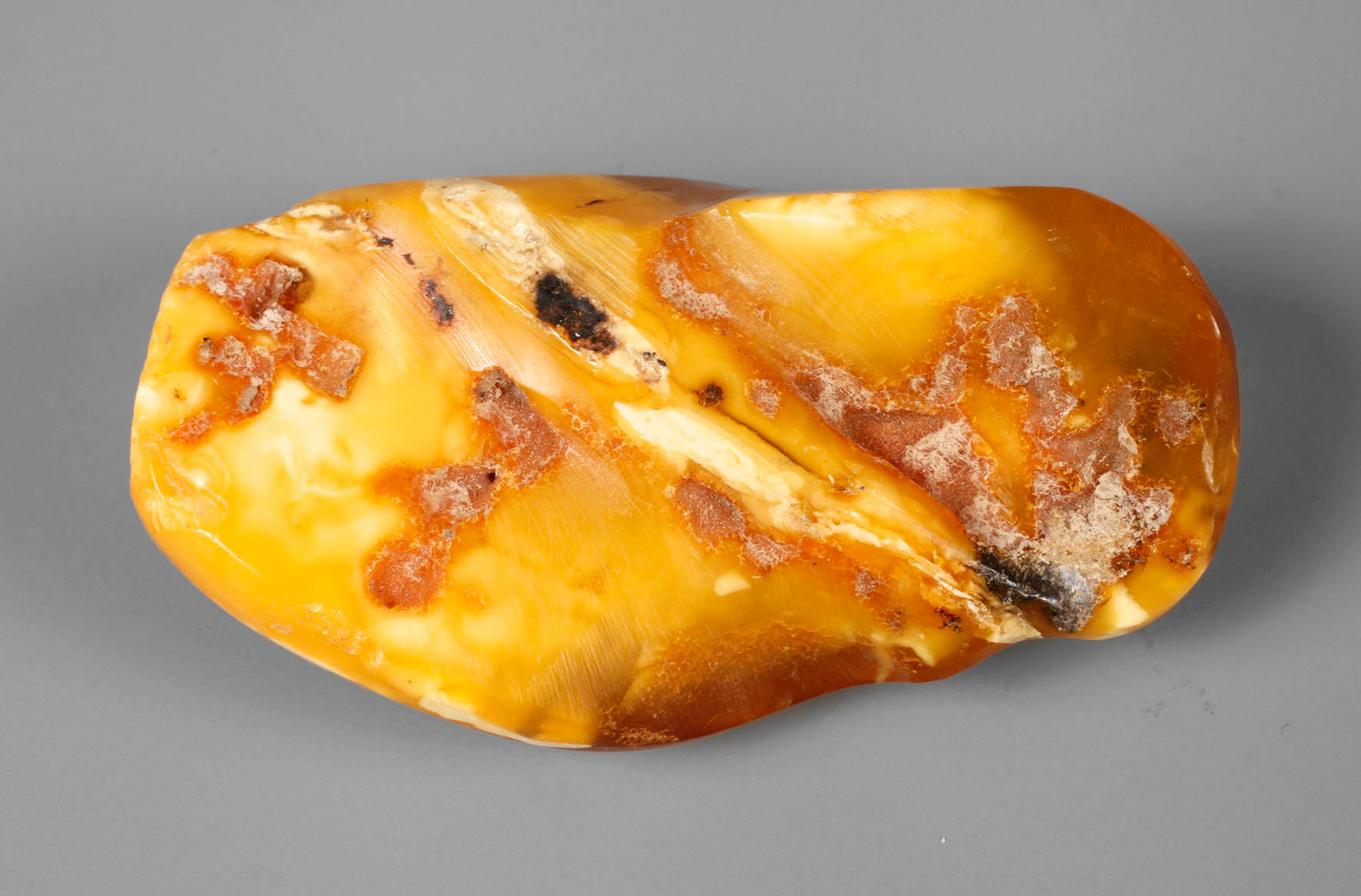 Geschliffener Bernstein