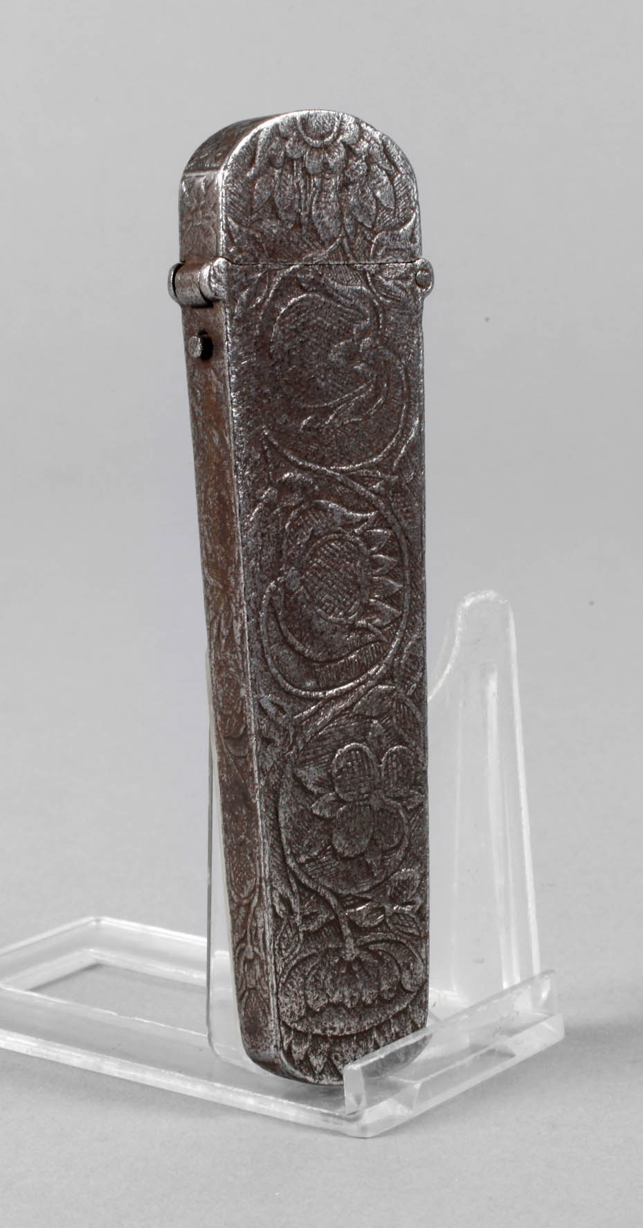 Barocker Nadelbehälter