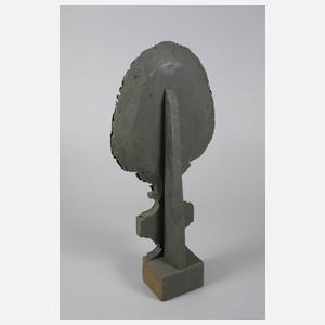 Geschnitzter Beisteller