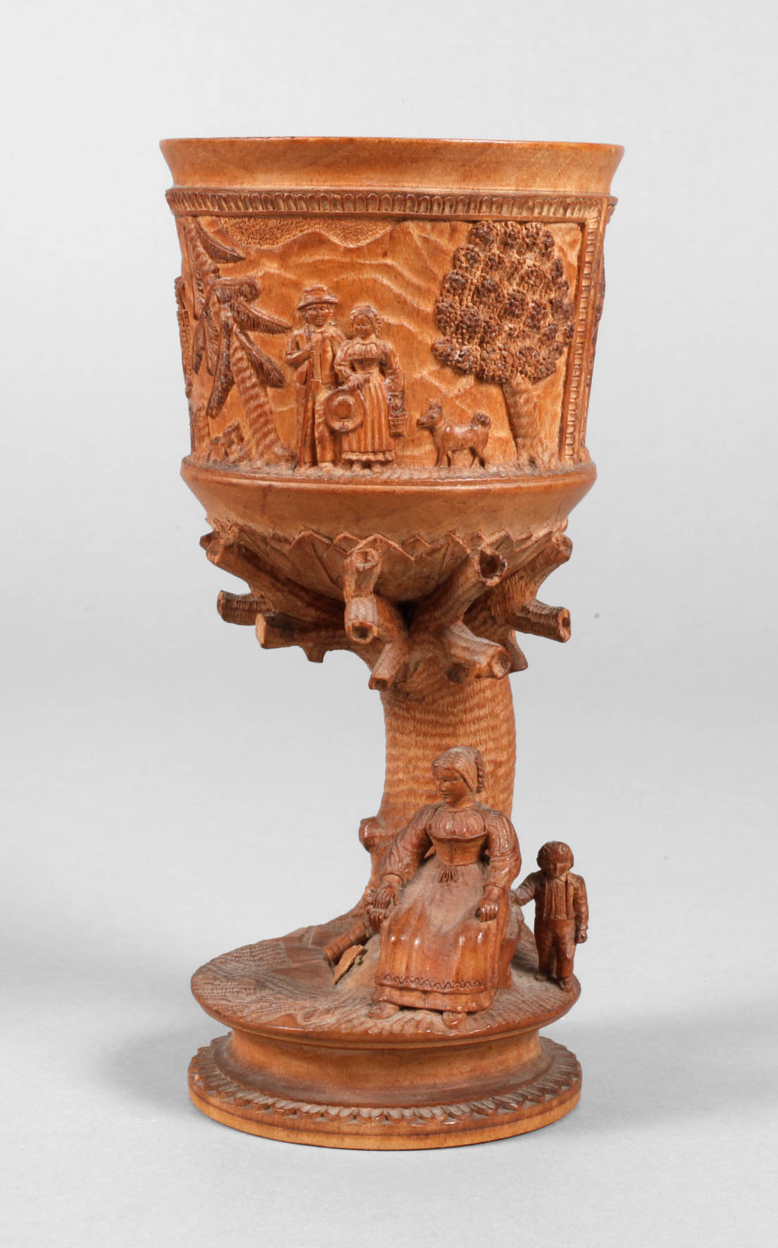 Becher Brienzer Schnitzerei