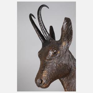 Geschnitzte Jagdtrophäe