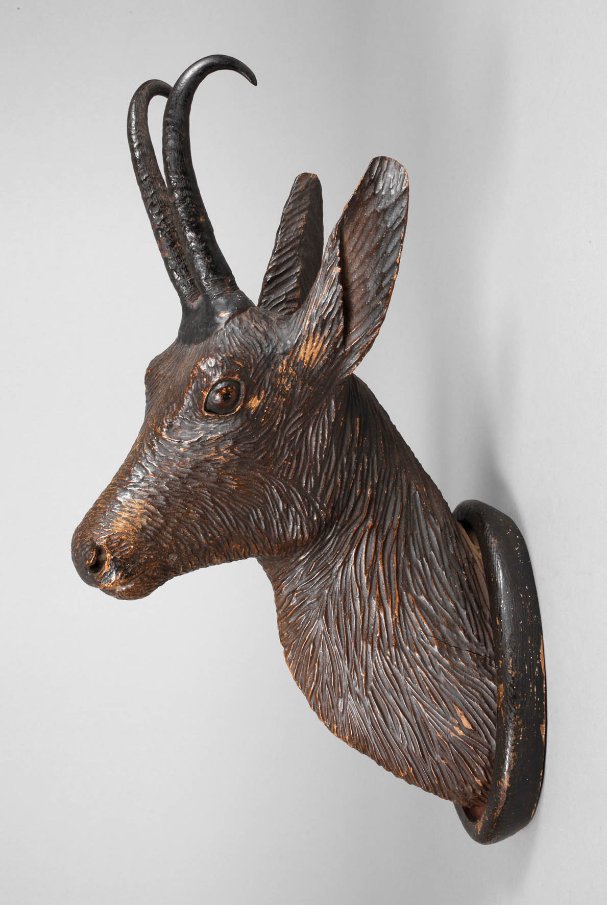 Geschnitzte Jagdtrophäe