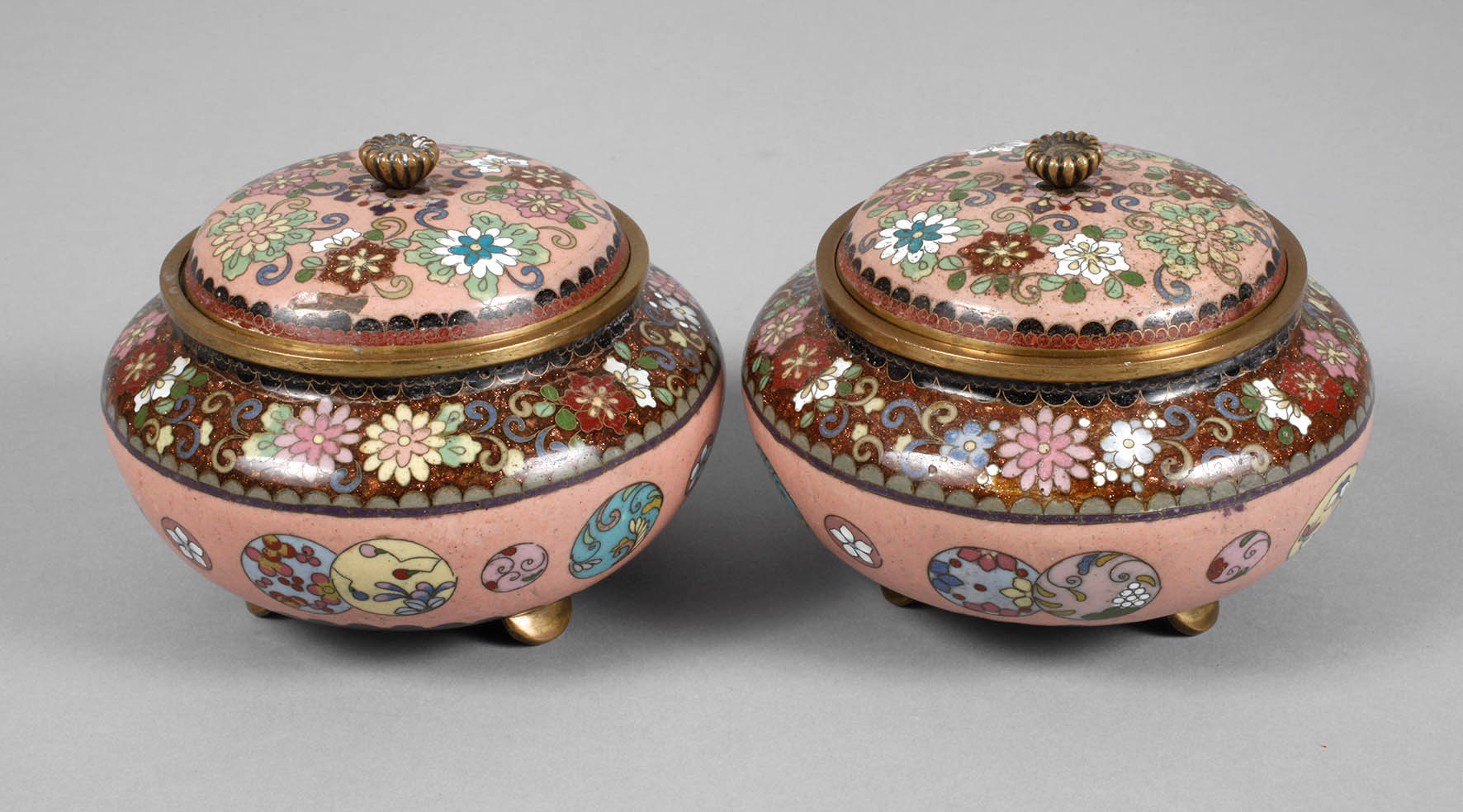 Paar Cloisonnédosen