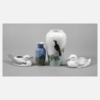 Zwei Vasen und zwei Möwen111