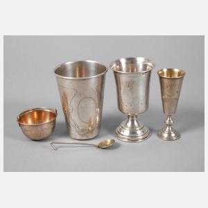 Fünf Teile russisches Silber