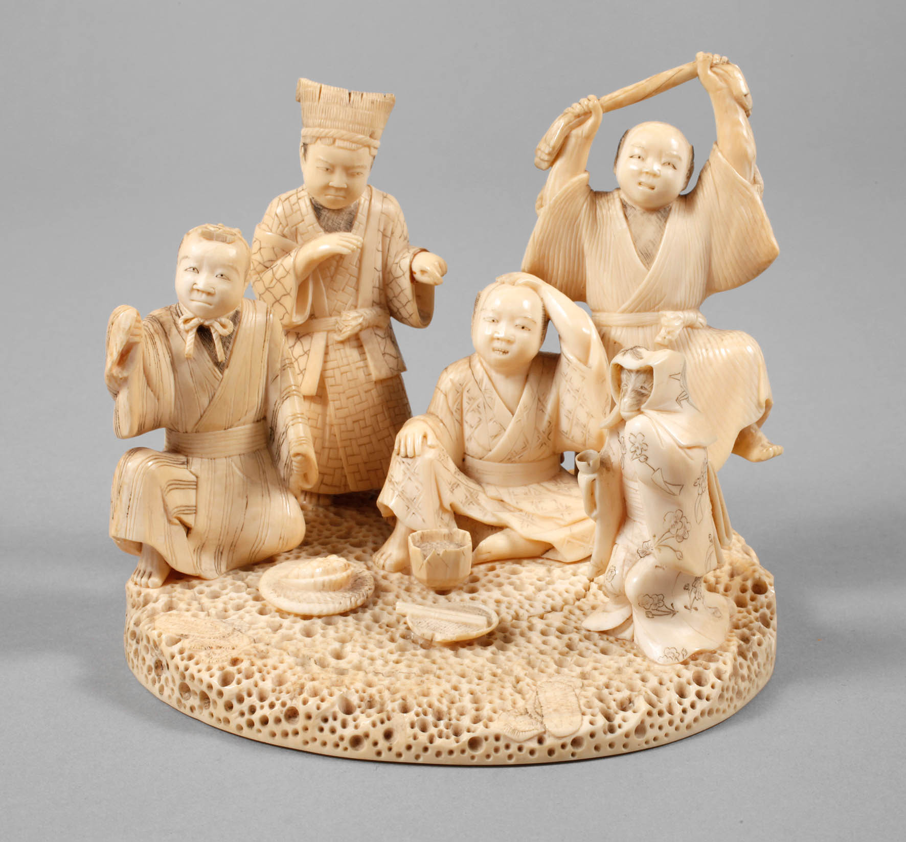 Elfenbeinschnitzerei