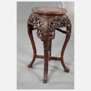 Blumentisch und Cachepot