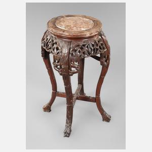 Blumentisch und Cachepot