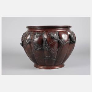 Blumentisch und Cachepot